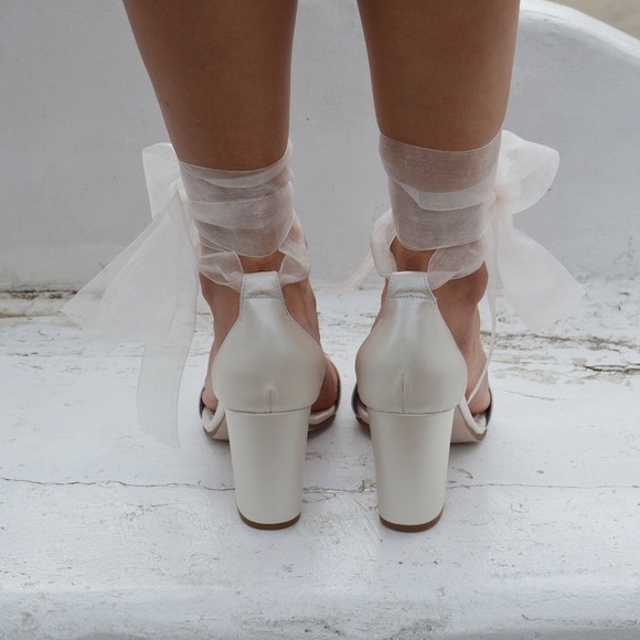 Ivory wedding block heels. - Picture 3 of 3